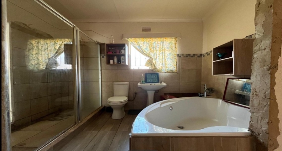 4 Bedroom Property for Sale in Meiringspark North West